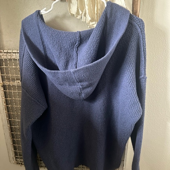 Aerie Deep Blue V-Neck Sweater - Picture 2 of 3